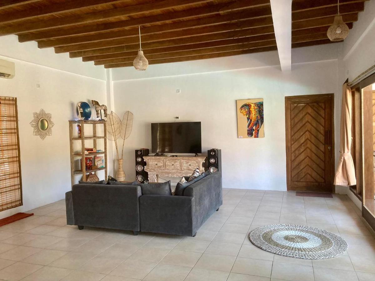 Lutwala Bungalows And Private Villa Джили Трауанган Екстериор снимка